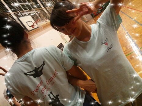 慶應 チアTシャツ